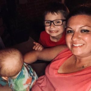 Meet your Posher, Whitney